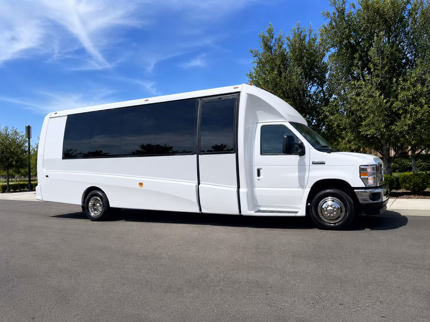 corporate wine tour shuttles and group tastings near escondido