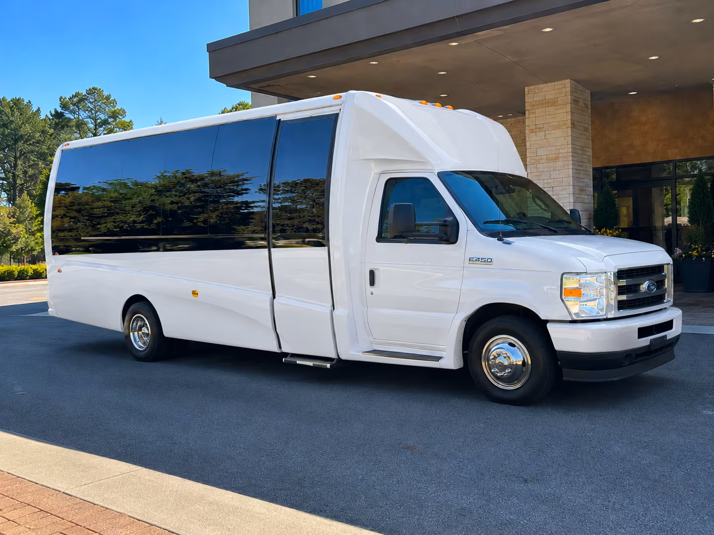 del mar bus rentals