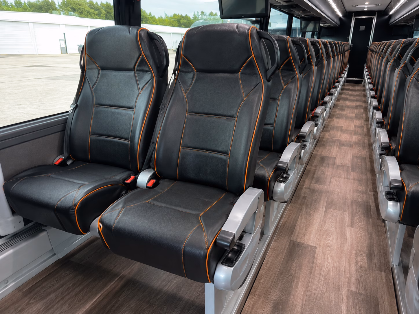 del mar charter bus service for corporate events in del mar