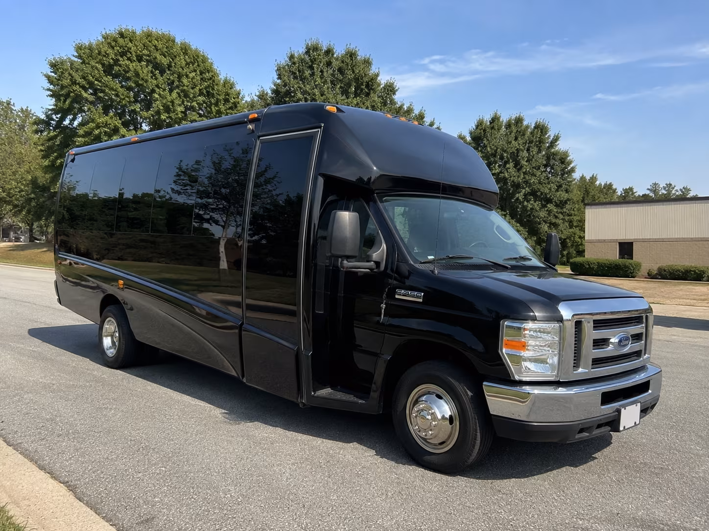 shuttle guests between escondido hotels and your venue without the headache